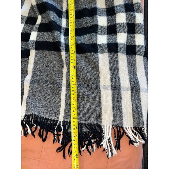 BURBERRY 100% Merino Wool Fringe Cape Poncho - Picture 6 of 7